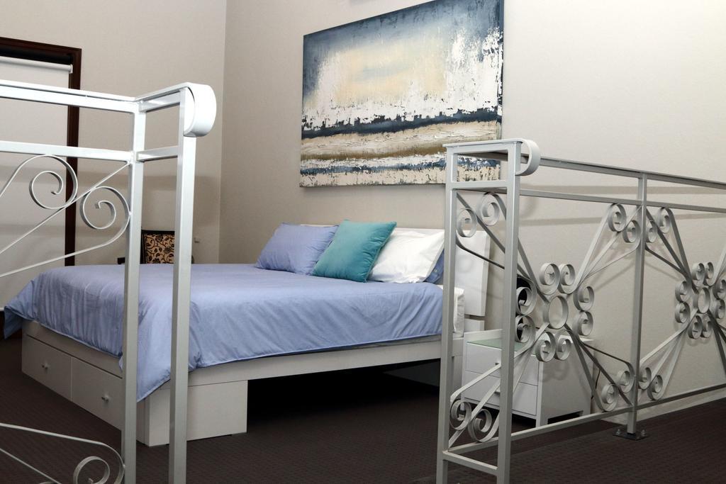 Fairway Manor Accommodation Northam Room photo